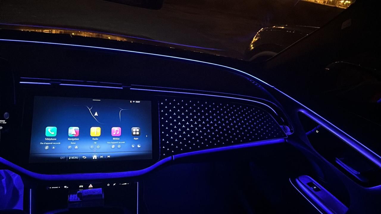 
								Mercedes Classe E 220 full									