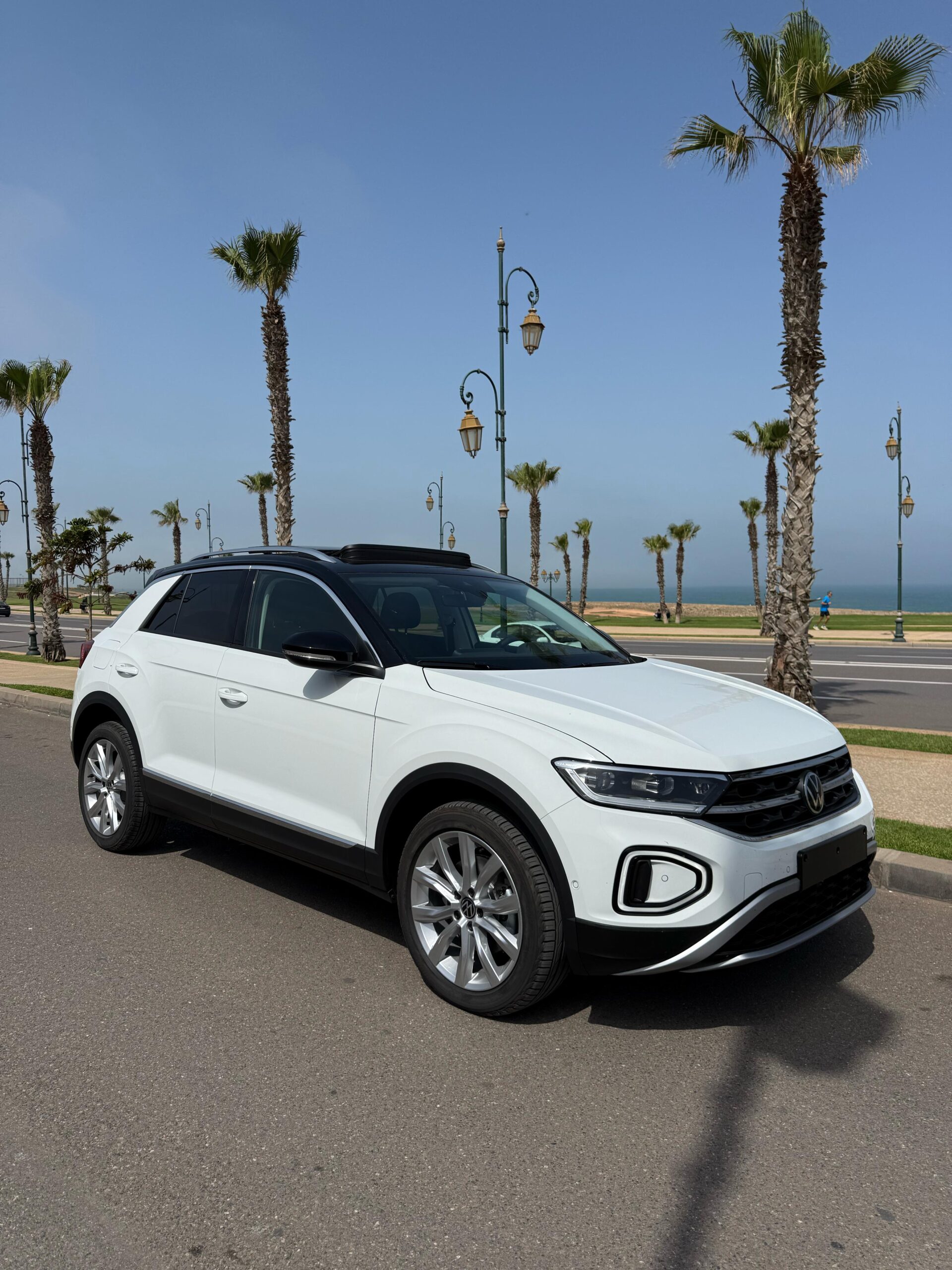 
								Volkswagen T-Roc full									