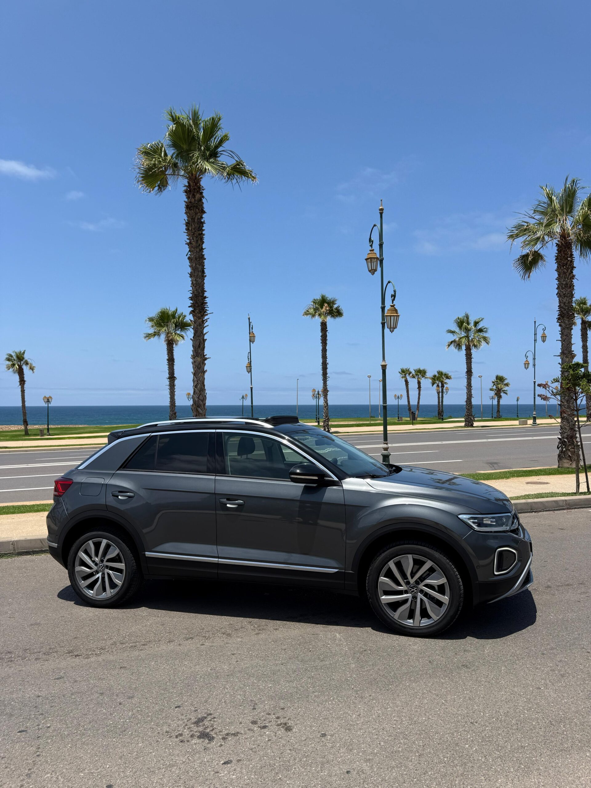 
								Volkswagen T-roc extrême full									