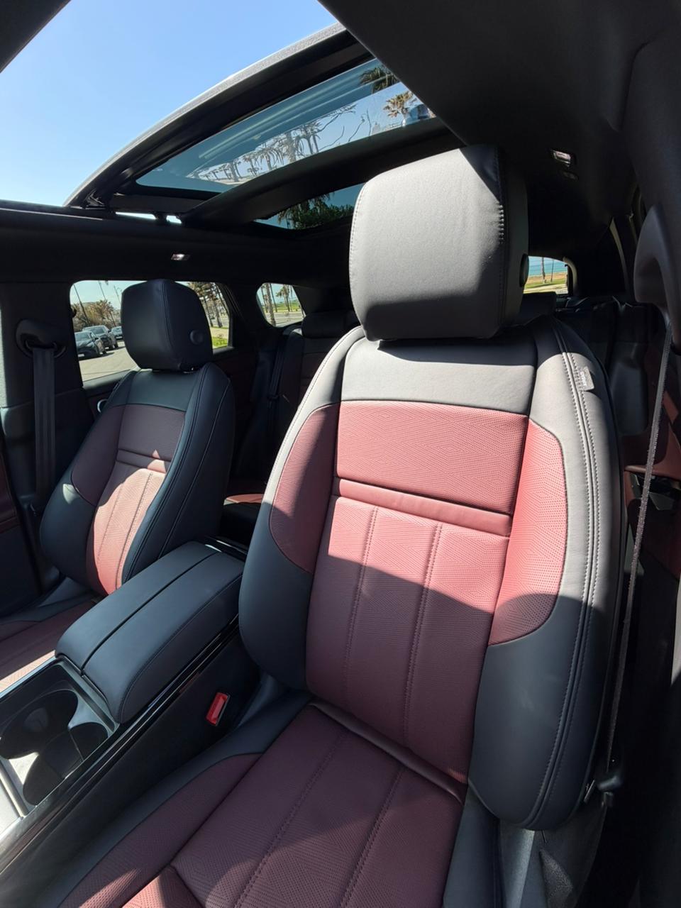 
								Range Rover Evoque full									