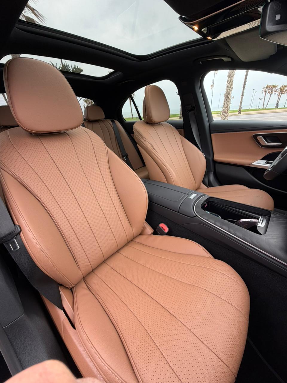 
								Mercedes Classe E 220 full									